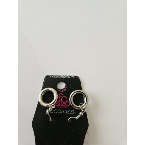 Paparazzi Bracelet and Earrings Set - Picture 2 of 3